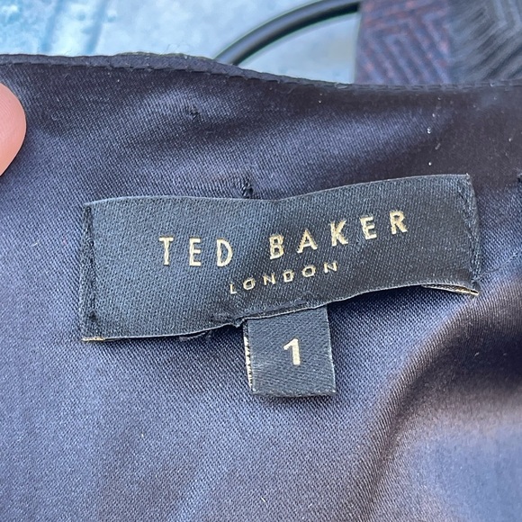 TED BAKER Black Floral Jacquard Eden
Dress size 1 / small - Picture 8 of 12